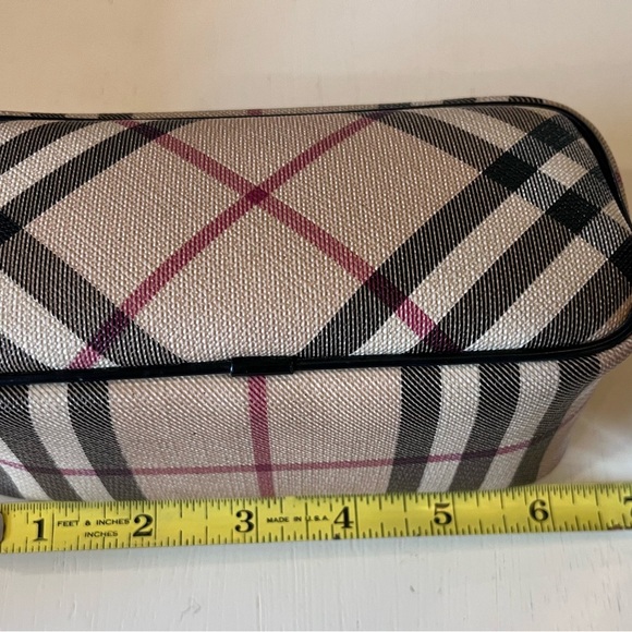 Burberry Nova Check cosmetic bag and/or vanity case. - Picture 16 of 16